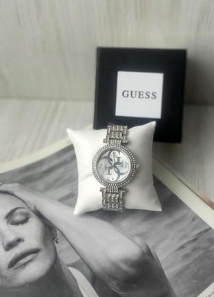 Жіночий наручний годинник guess silver