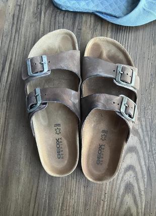 Шльопанці в стилі birkenstock