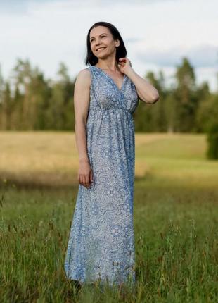 Довга блакитна сукня в грецькому стилі від h&m