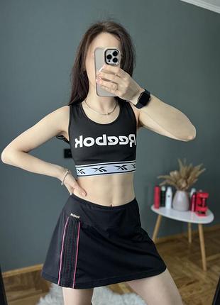 Черный спортивный топ reebok