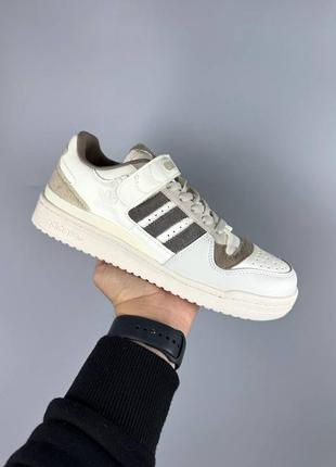 Женские кроссовки адидас форум 84 лоу / adidas forum 84 low