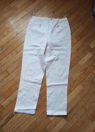 Белые коттоновые джинсы