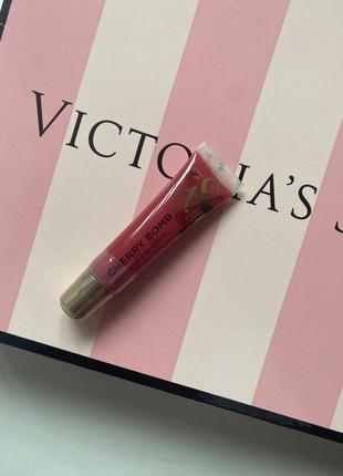 Блеск для губ cherry bomb victoria’s secret оригинал виктория сикрет блеск