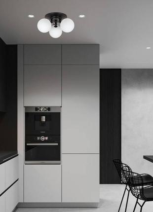 Чорна стельова люстра з білими кулями на 3 лампи (61-x1203f-3 bk+wh 200)3 фото