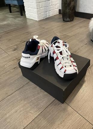 Кроссовки tommy hilfiger
