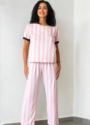 Женская пижама в розовою полоску со штанами