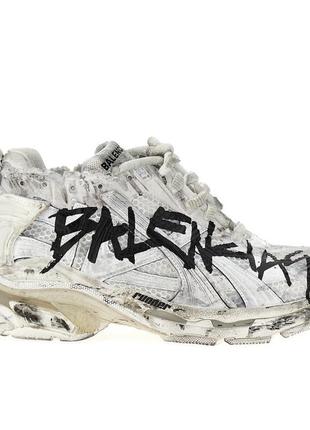 Balenciaga runner graffiti 677402 362 фото