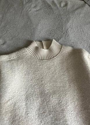 Теплый свитшот с объемными рукавами zara