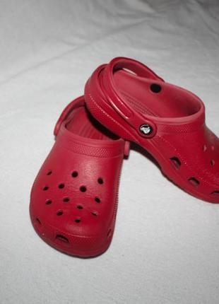 Крокси фірми crocs розмір m4 w6 (наш 35-36 розмір) за устілкою 22-23 см.