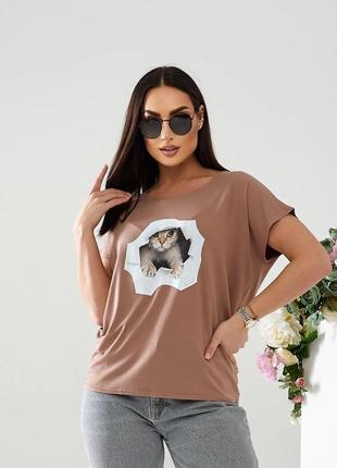 Бежевая футболка с изображением котика