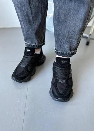 Жіночі кросівки New Balance 327 Svarta och röda sneakers7 фото