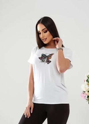 Белая футболка с бабочкой