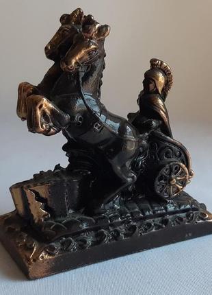 Статуэтка бронзовая колесница