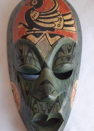 Вінтажна дерев'яна маска ламбок (балі) індонезія