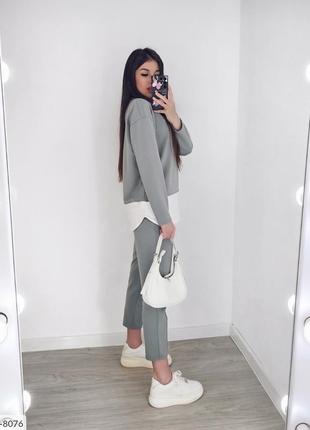 Костюм в разных цветах