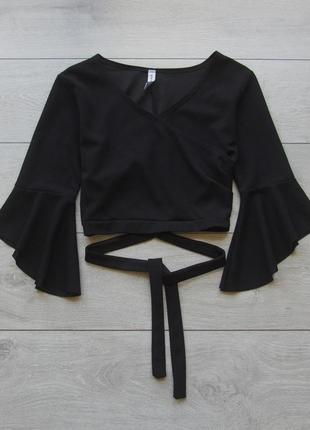 Блуза с вырезом на завязке с оборками от new collection