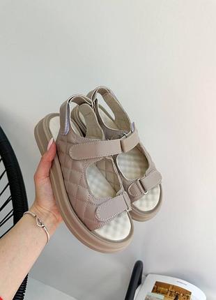 Сандалії жіночі шкіряні на липучках, босоніжки, бежеві