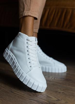 Жіночі черевики шкіряні весняно-осінні білі розмір 38 fv_001570