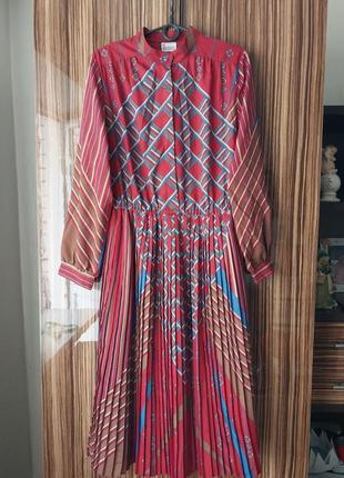Яркое стильное винтажное платье с плиссированной юбкой длинна миди