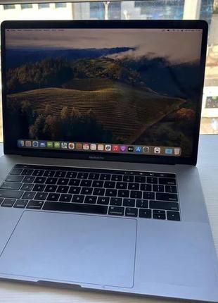 Macbook pro 2018 16" / 16gb ram 512 gb ssd + amd 4 gb