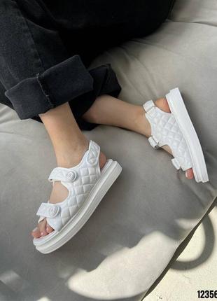 Білі шкіряні стьобані стьогані босоніжки сандалі з липучками на липучках товстій підошві7 фото