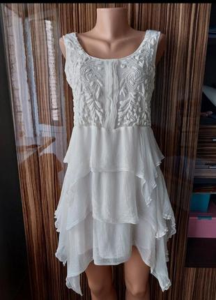 Белое очень красивое натуральное платье zara