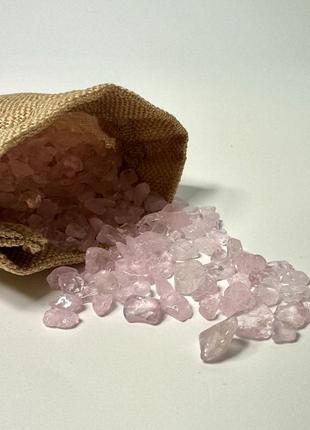 Крошка розовый кварц 5-7 мм без отверстия, галтовка из натурального камня, цена за 10 грамм