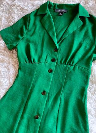 Яркое зелёное платье primark с пуговицами