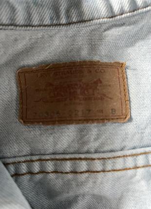 Продам курточку levi’s6 фото