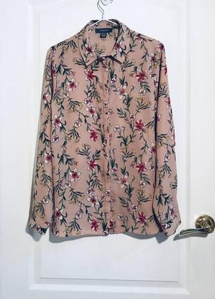 Гарненька блуза з квітковим принтом бренду primark