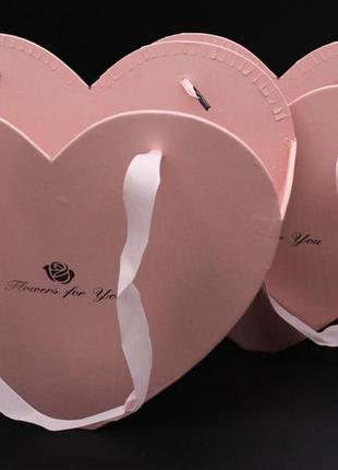 Коробка картонна для квітів з ручкою подарункова "серце". колір рожевий. 2шт/комплект. 27х26х10см2 фото
