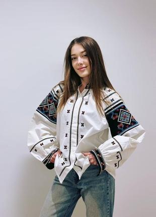 Стильная женская вышиванка, вышитая рубашка, белая с украинским орнаментом, блуза с вышивкой с длинным объемным рукавом в украинском стиле