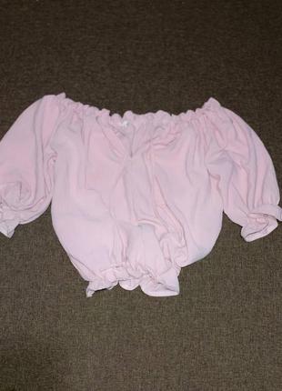 Укороченная летняя блуза с завязками розовая