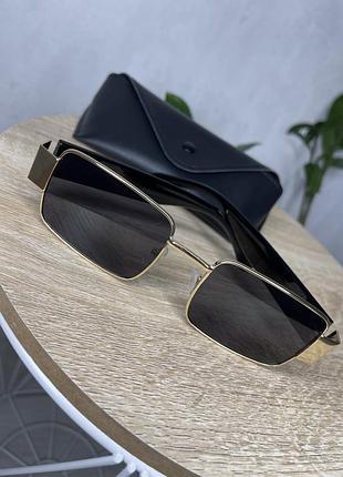 Очки солнцезащитные