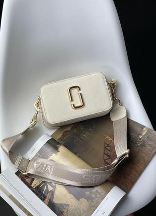 Сумка кросс боді marc jacobs the snapshot beige/gold