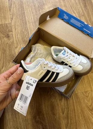 Кросівки дитячі кроссовки унісекс samba adidas білі самба 14 см тренд 24 розмір нарядні кросівки