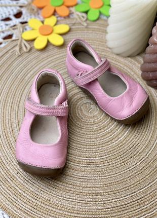 🌷 шкіряні туфлі clarks tiny mist t first step 21 р 13 см barefoot туфельки пінетки для перших кроків рожеві