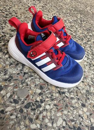 Кроссовки adidas marvel