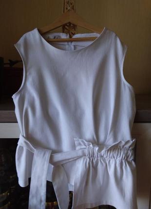 Красивая эксклюзивная эффектная белая блуза-топ льняная