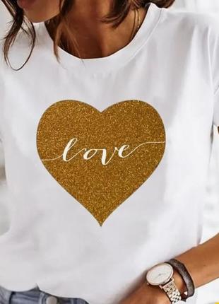 Женская футболка.