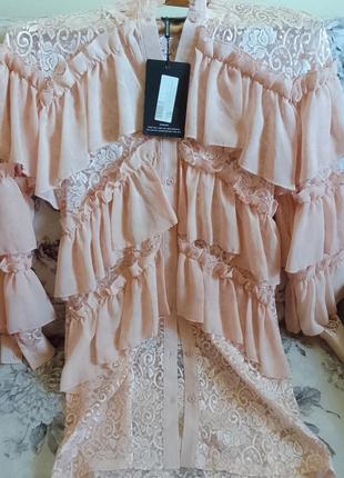 Нежное розово-бежевое гипюровое кардигановое платье