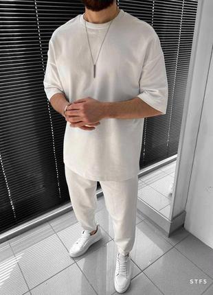 Белый летний костюм мужской футболка шорты базовый