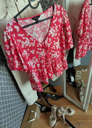 Красная блуза в цветочный принт с баской от new look4 фото