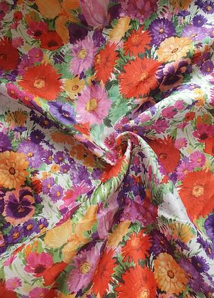 Ткань для шитья одежды: отрез атласа, германия