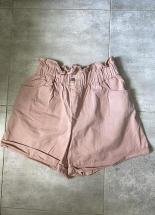 Жіночі шорти з цупкої тканини в рожевому кольорі