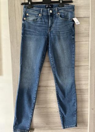 Новые женские джинсы gap, размер 2/26r