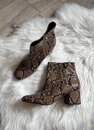 Черевики ботильйони