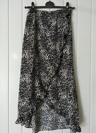 Спідниця міді на запах з леопардовим принтом