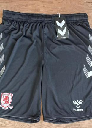 Hummel чоловічі спортивні футбольні шорти для тренувань m-l-розмір  нові