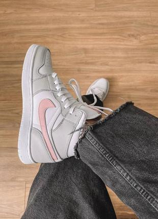 Классическая модель кроссовок nike air jordan 1 mid smoke grey